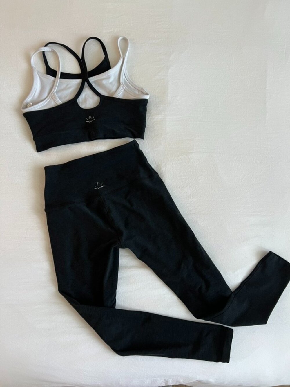 Beyond Yoga Spacedye Layered Long Line Bra + Legging Set in Black | Size XS/S - Picture 3 of 8